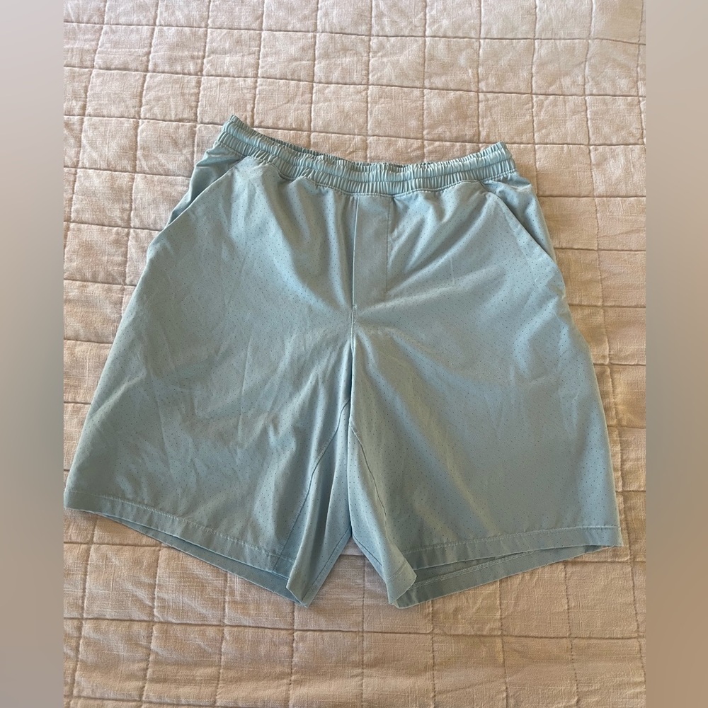 Lululemon men shorts! Size M